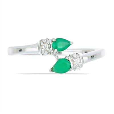 BUY NATURAL EMERALD GEMSTONE STYLISH RING IN 925 SILVER
